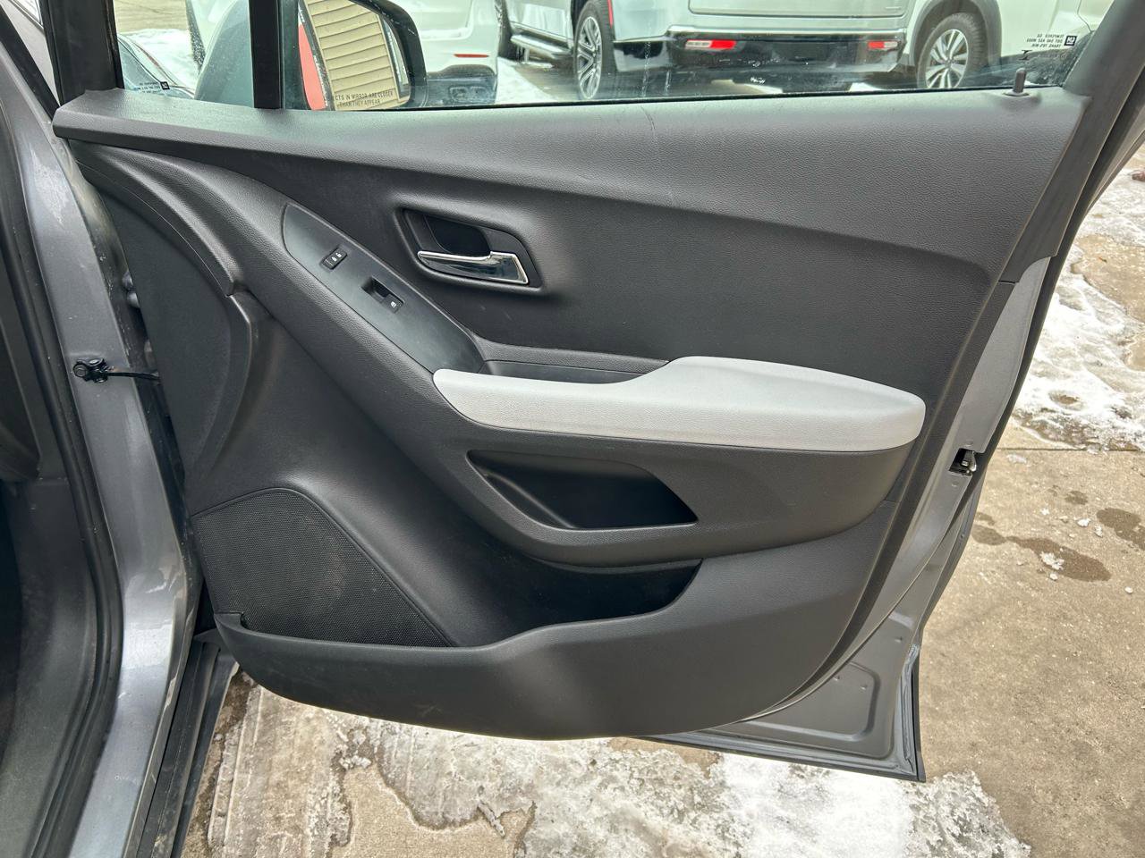 Used 2020 Chevrolet Trax LT image 15