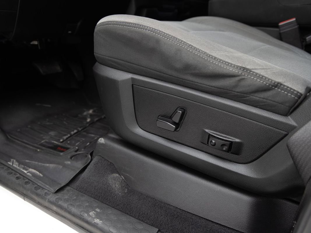 Used 2019 RAM 3500 Big Horn w/ Protection Group image 16