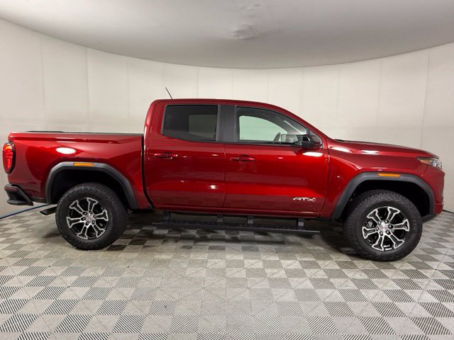 Used 2025 GMC Canyon AT4 w/ Technology Plus Package AWD/4WD image 9