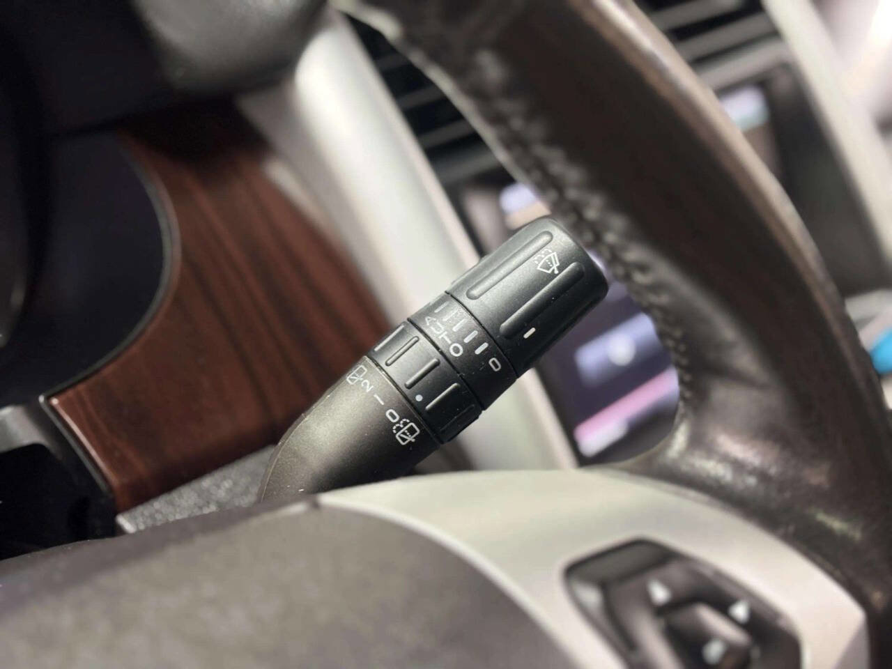 Used 2013 Ford Edge Limited image 35