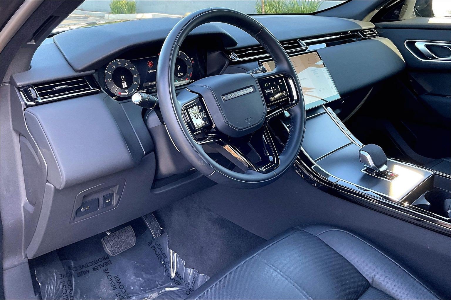 Used 2026 Land Rover Range Rover Velar S AWD/4WD image 17