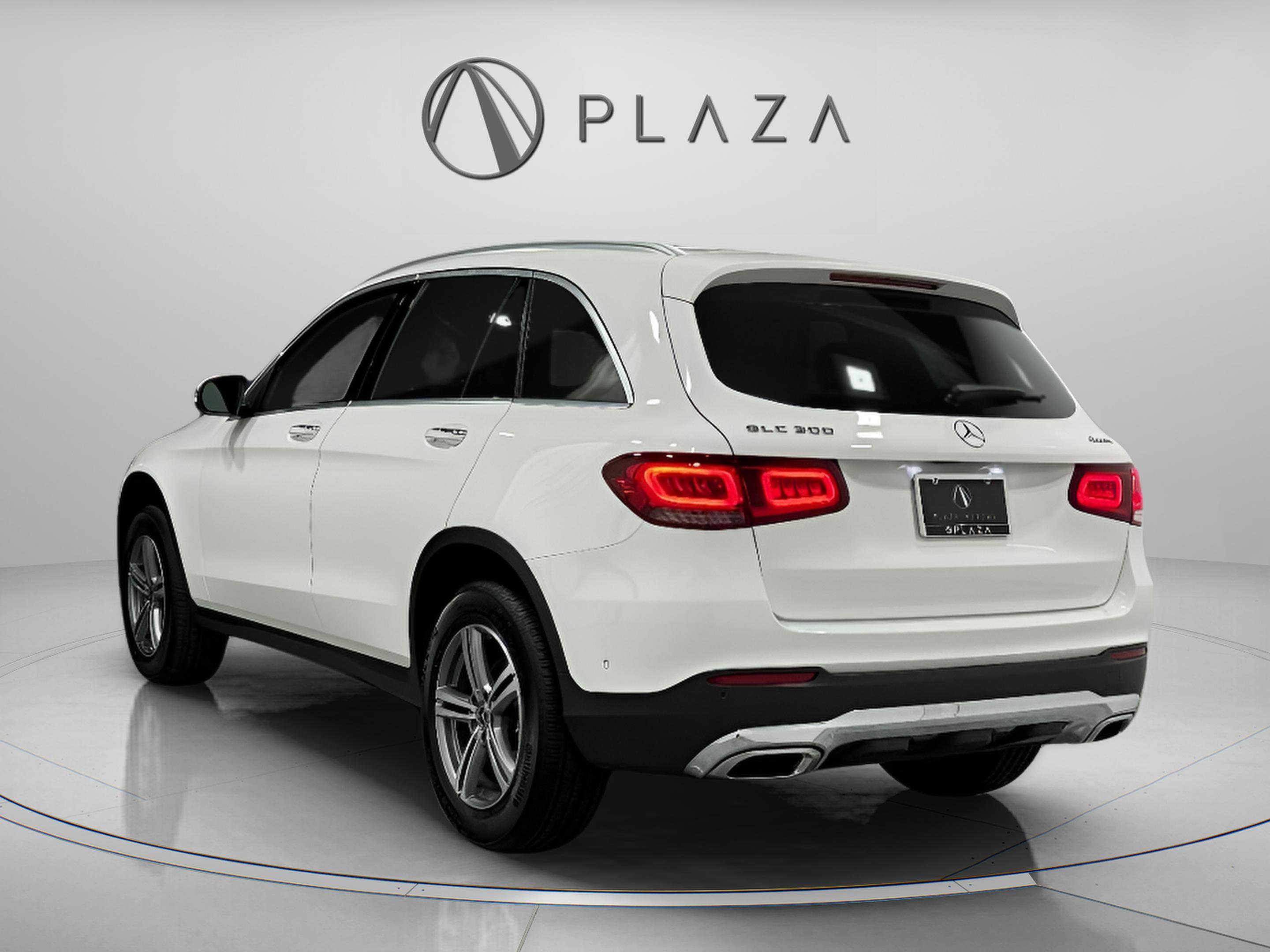 Used 2022 Mercedes-Benz GLC 300 4MATIC image 3