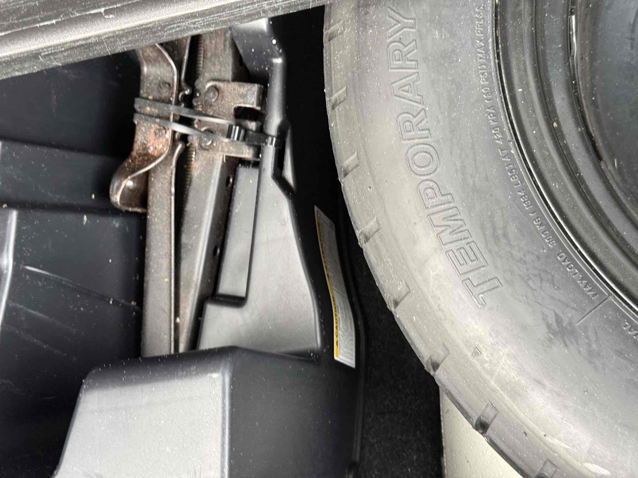 Used 2017 Toyota RAV4 LE image 68