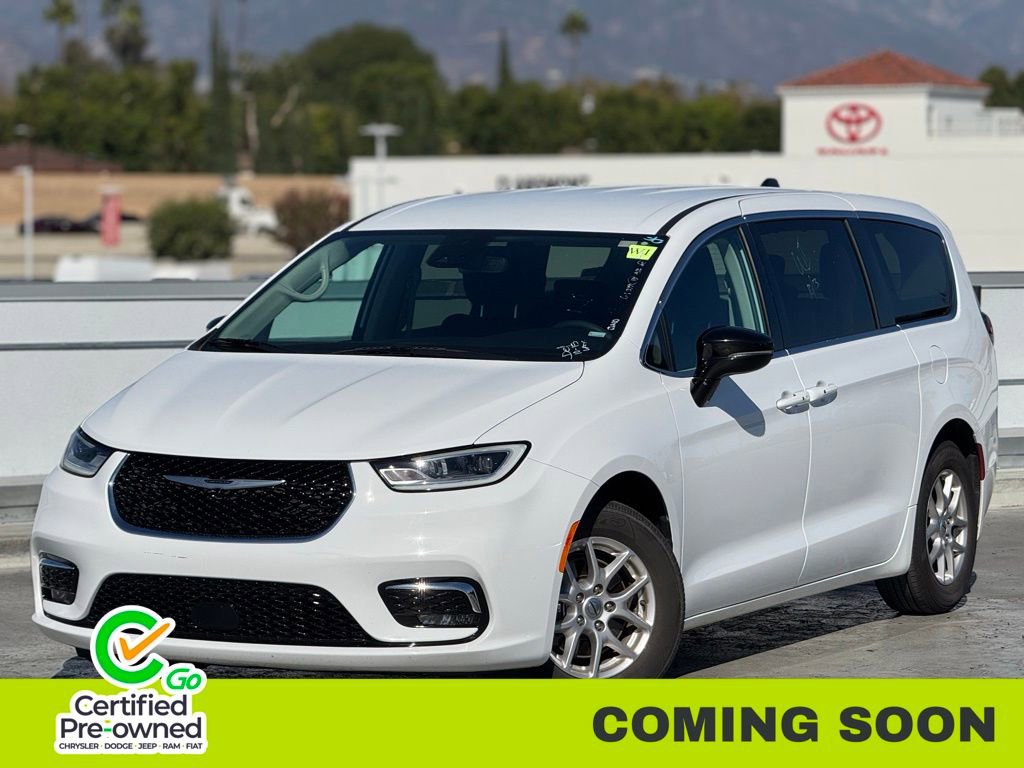 Used 2024 Chrysler Pacifica Touring-L