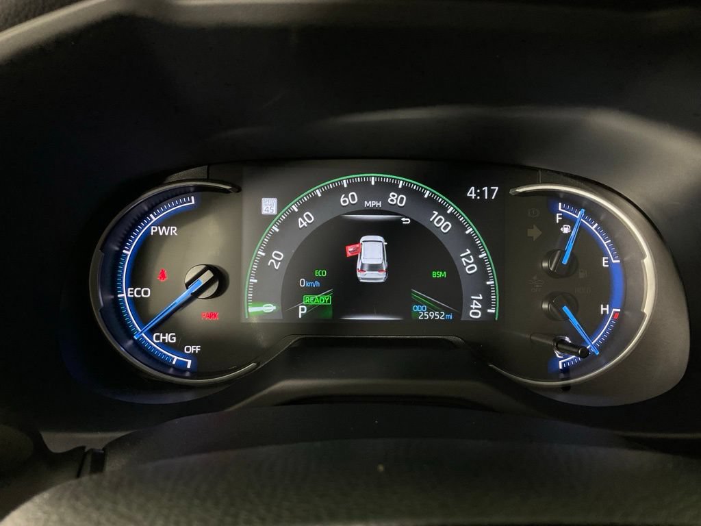 Used 2025 Toyota RAV4 XLE AWD/4WD image 26
