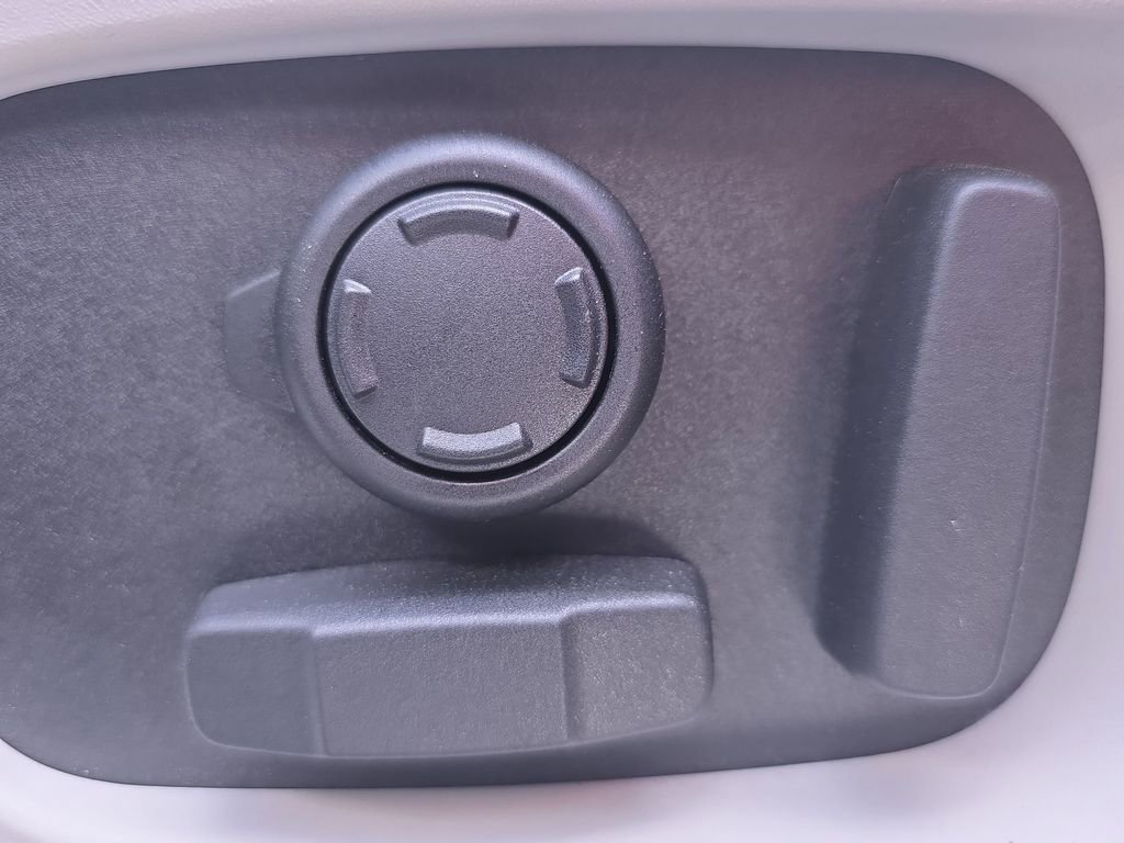 Used 2024 Land Rover Discovery S AWD/4WD image 35