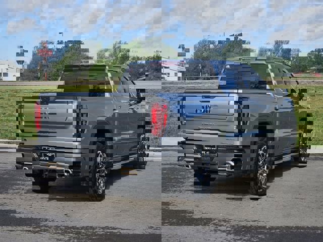 Used 2024 GMC Sierra 1500 Denali Ultimate image 7