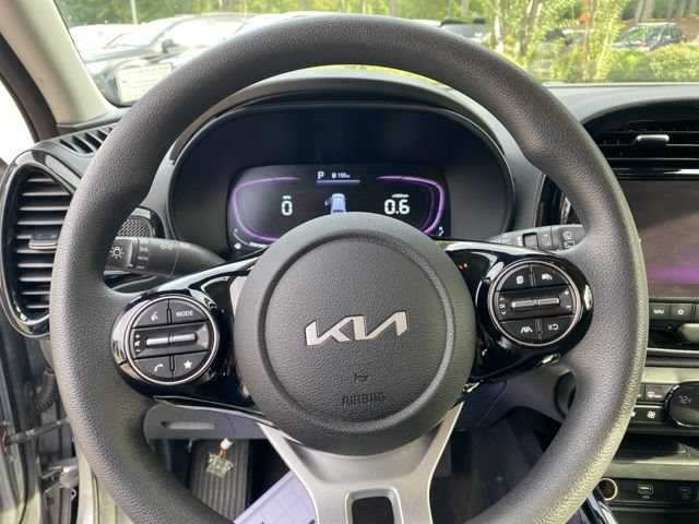 Used 2023 Kia Soul S FWD image 27