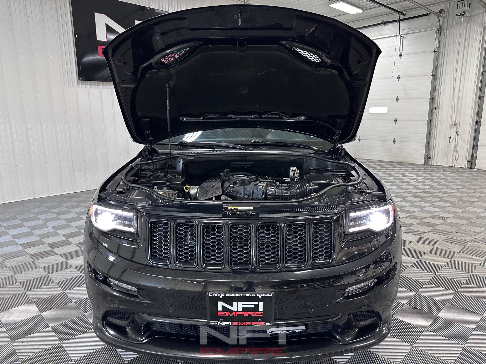 Used 2016 Jeep Grand Cherokee SRT AWD/4WD image 56