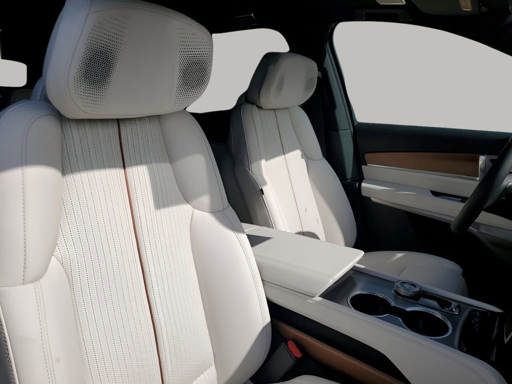 New 2026 Cadillac Vistiq Luxury AWD/4WD image 14