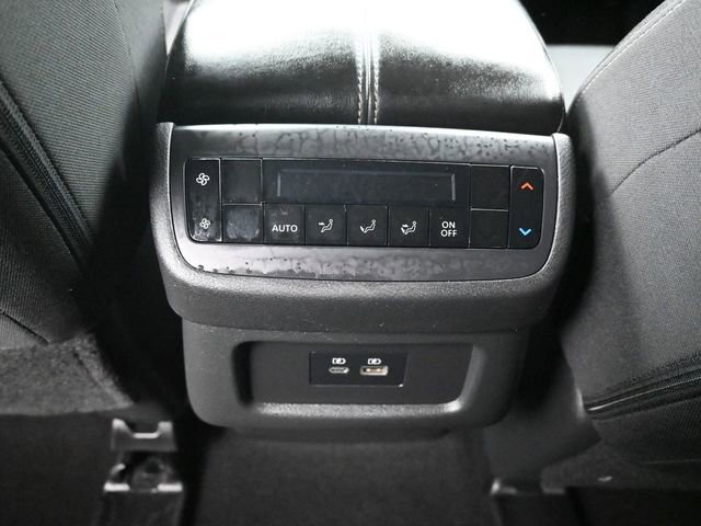 Used 2023 Nissan Pathfinder SV image 24