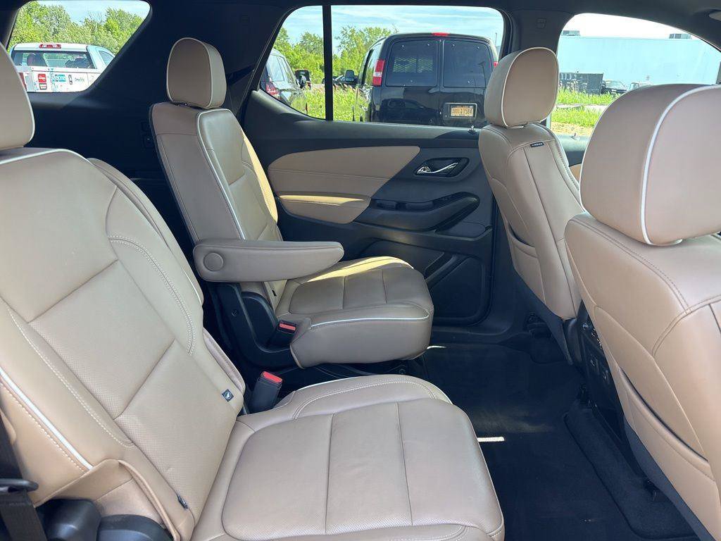 Used 2023 Chevrolet Traverse Premier AWD/4WD image 45