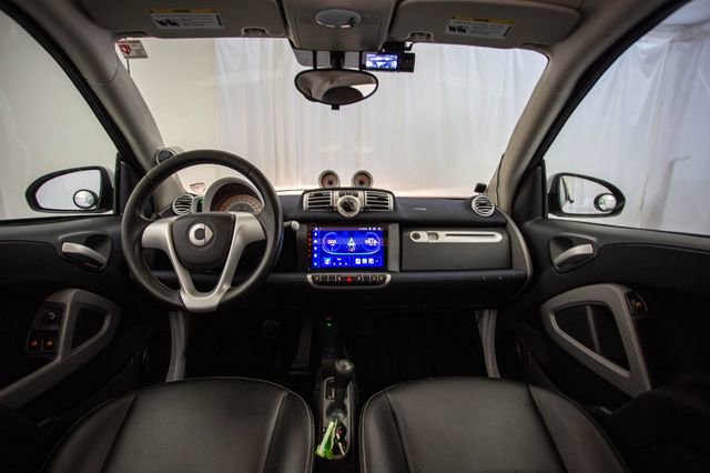 Used 2013 smart fortwo Coupe image 12