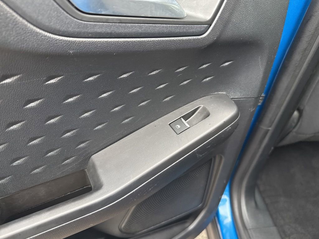 Used 2020 Ford Escape SE Sport image 25