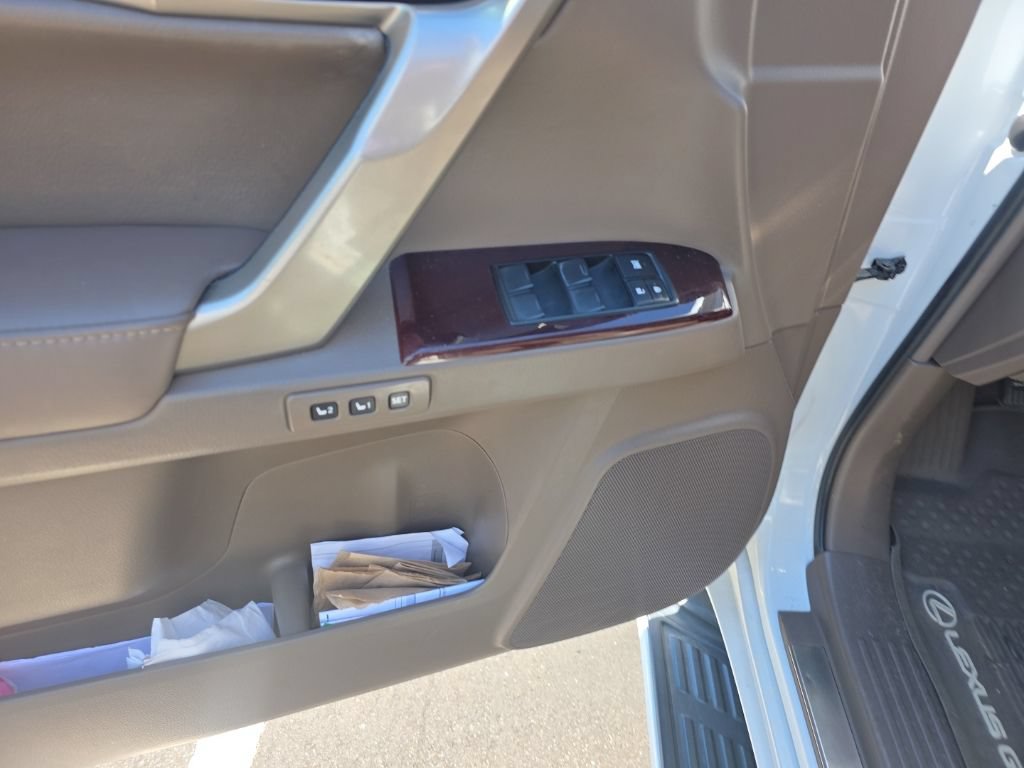 Used 2017 Lexus GX 460 Premium w/ Premium Package AWD/4WD image 17