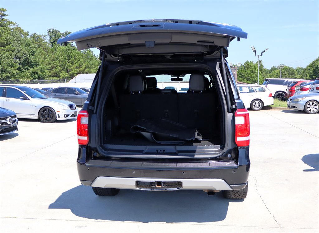 Used 2018 Ford Expedition Max XLT w/ Equipment Group 202A AWD/4WD image 44