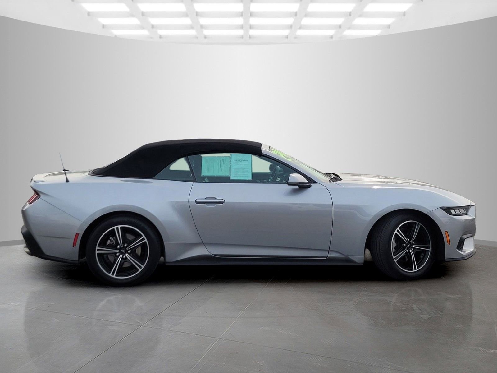 Used 2024 Ford Mustang Premium RWD image 3
