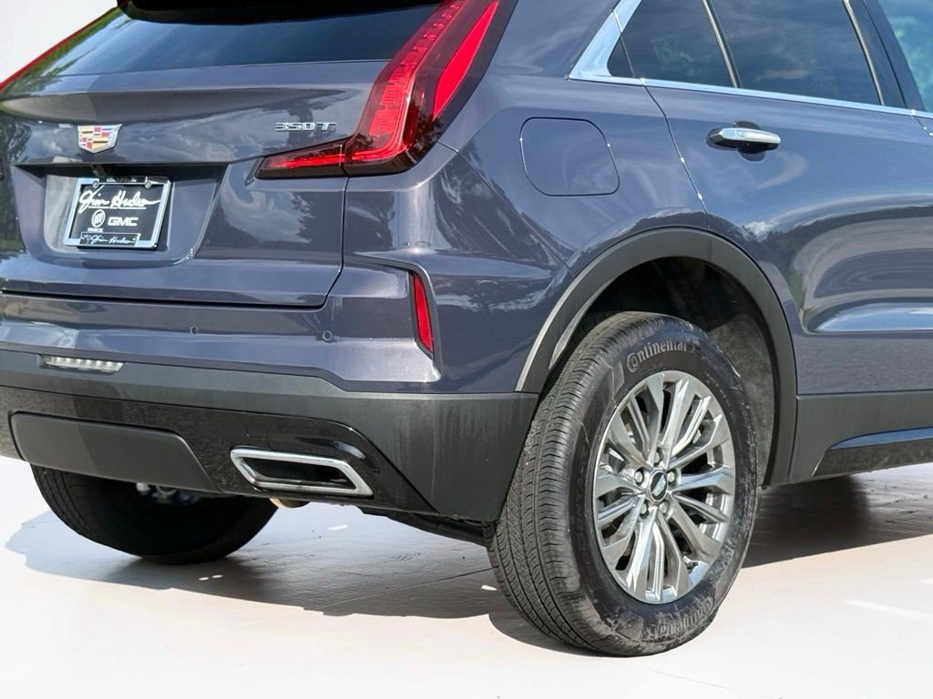 Certified 2025 Cadillac XT4 Premium Luxury FWD image 15