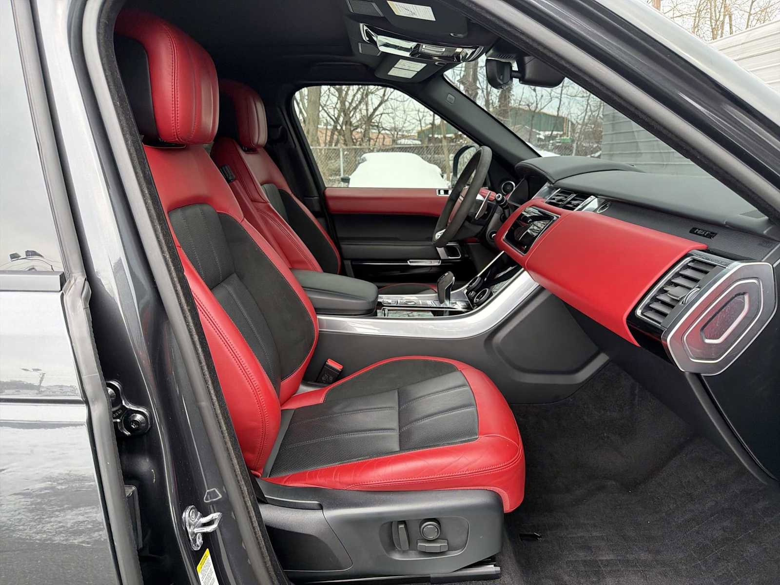 Used 2020 Land Rover Range Rover Sport HST image 15