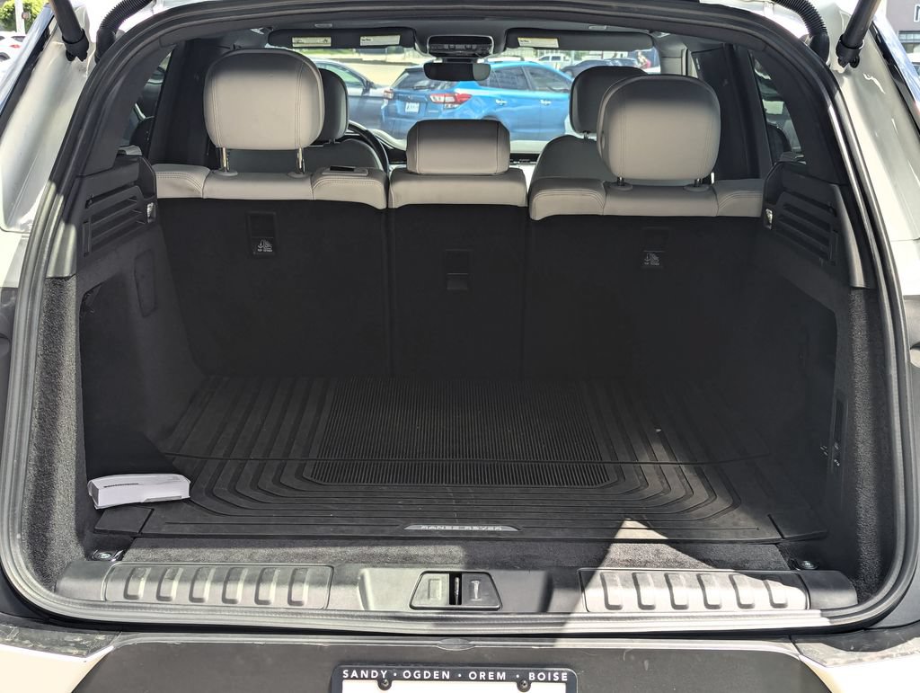 Used 2025 Land Rover Range Rover Sport SE AWD/4WD image 30