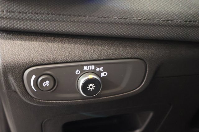 Used 2025 Chevrolet TrailBlazer LT AWD/4WD image 12