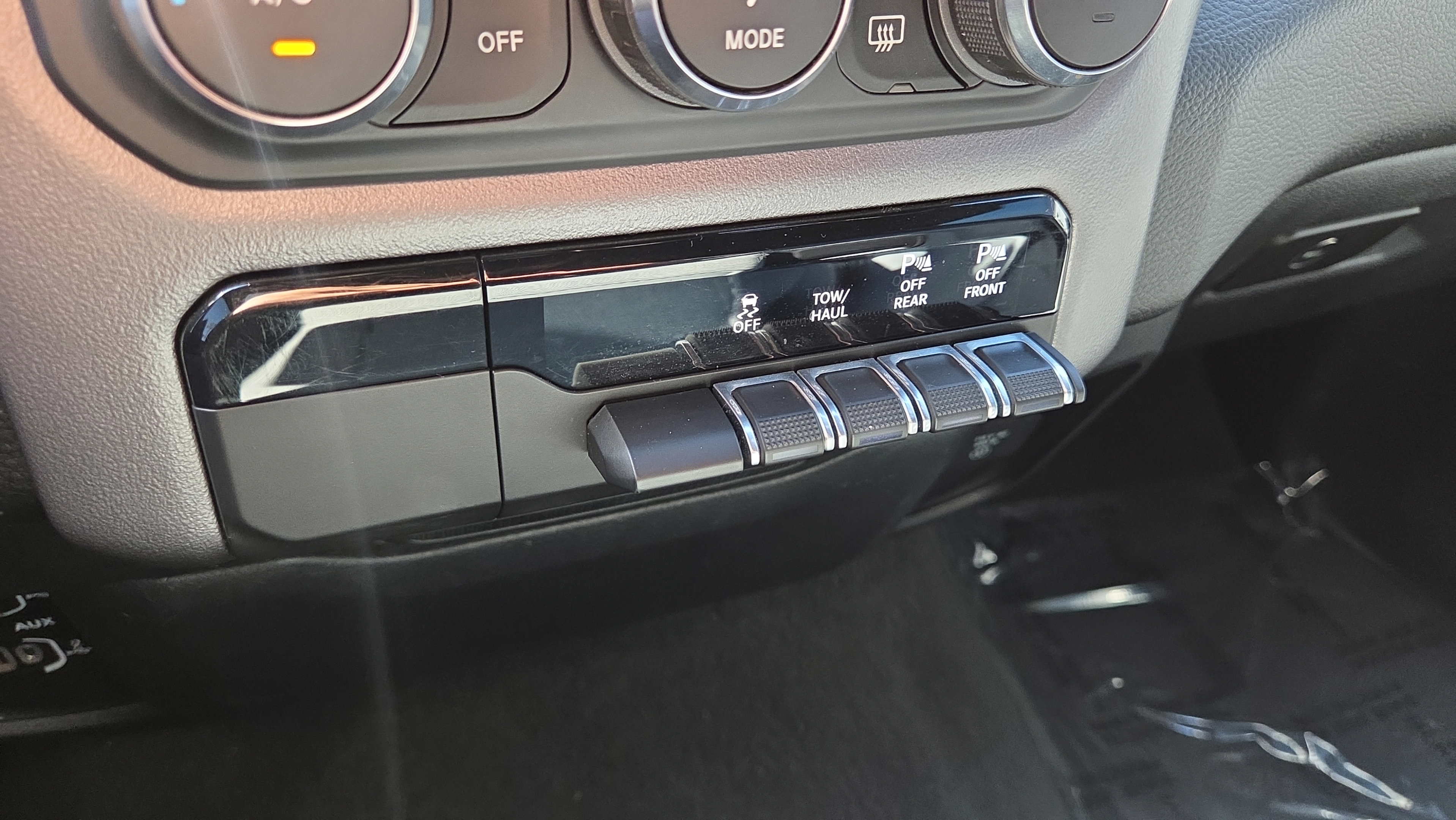 Used 2023 RAM 1500 Big Horn AWD/4WD image 37