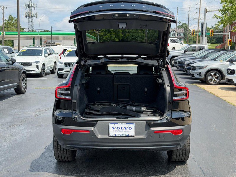 Certified 2023 Volvo C40 Recharge Core w/ Protection Package Premier AWD/4WD image 5