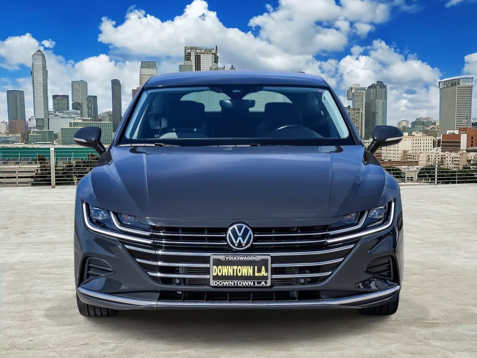 Used 2021 Volkswagen Arteon SE FWD image 2