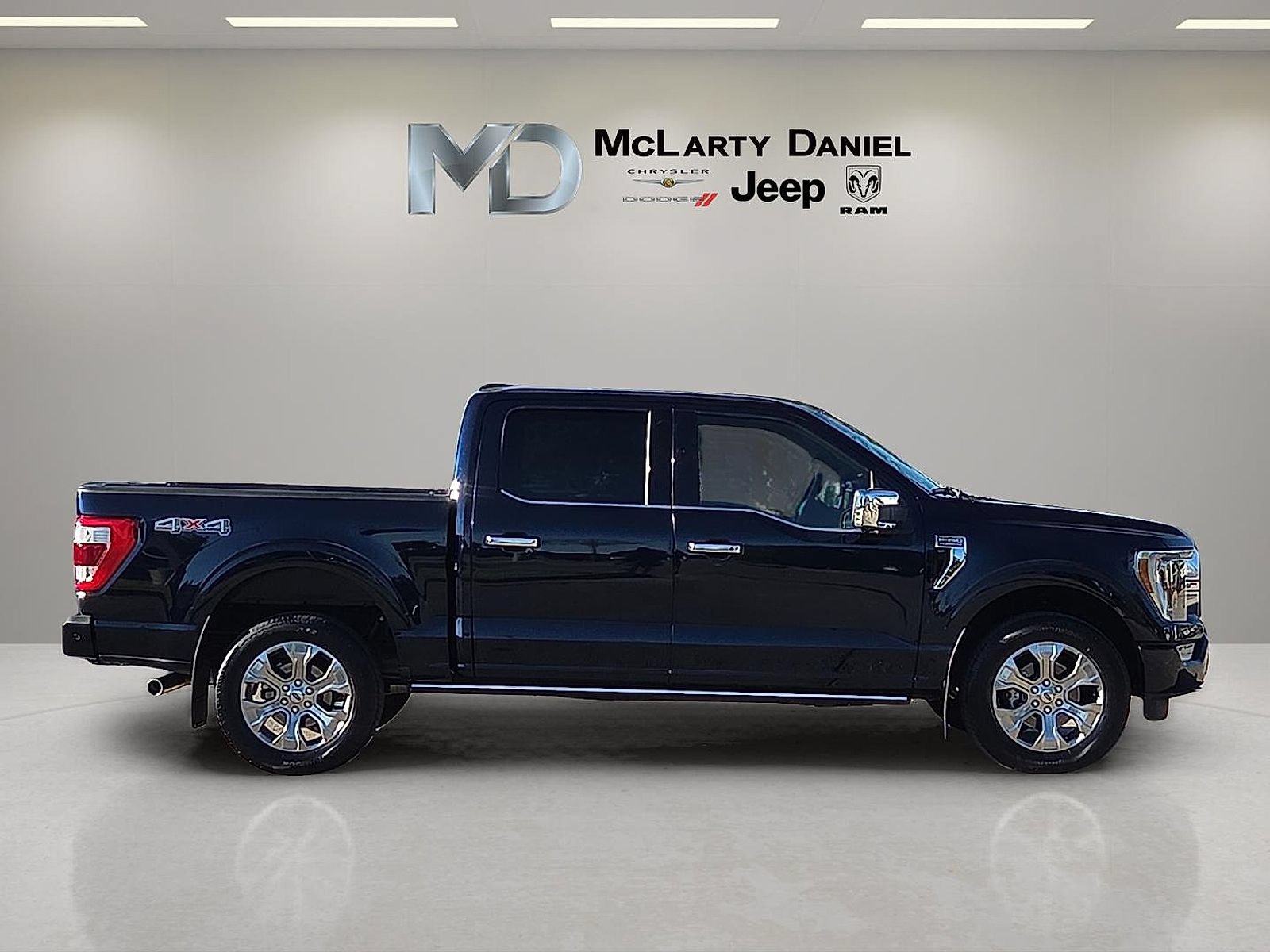 Used 2023 Ford F150 Platinum AWD/4WD image 6