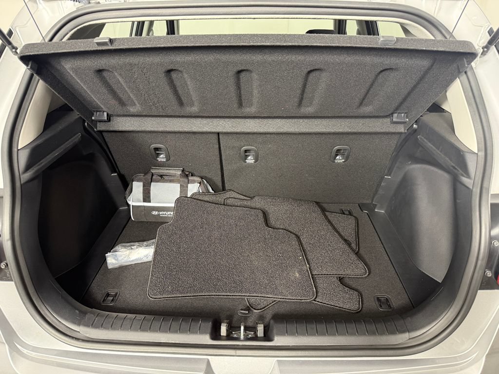 Certified 2026 Hyundai Venue SEL FWD image 17