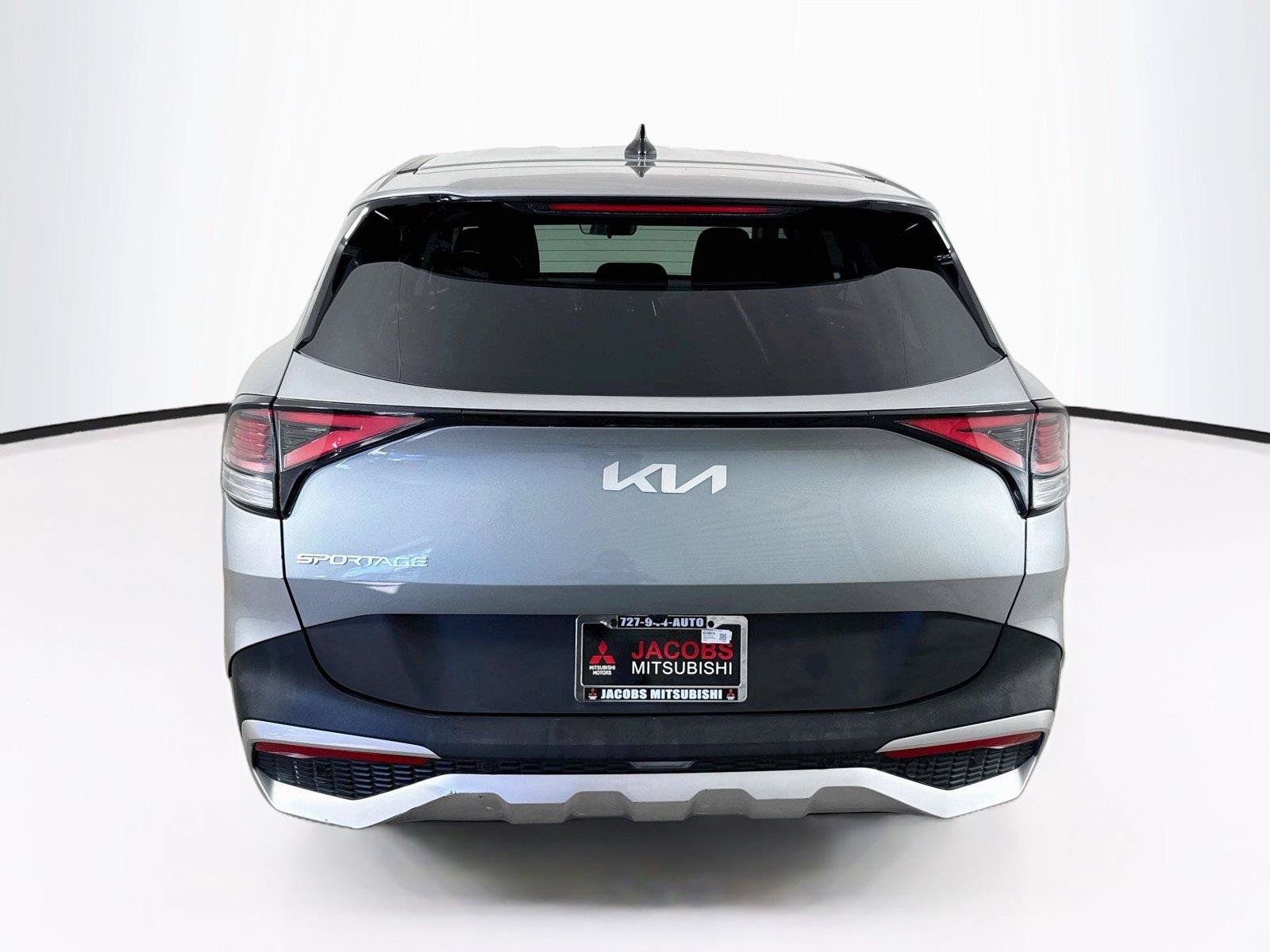 Used 2024 Kia Sportage LX FWD image 5