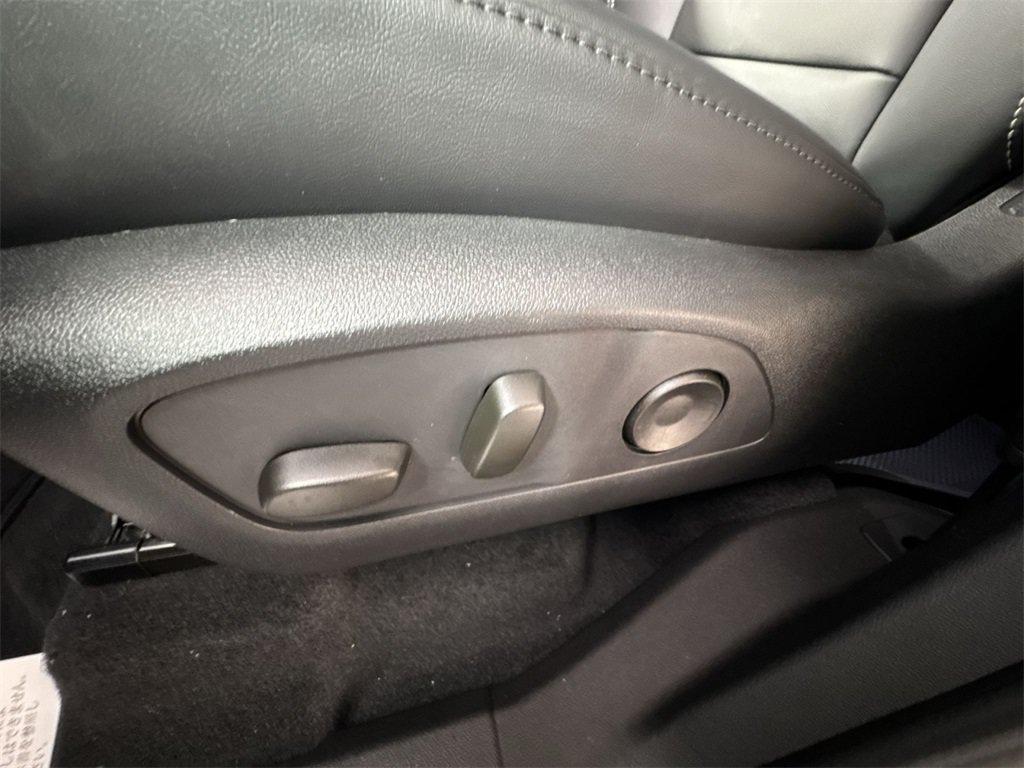 New 2026 GMC Acadia Elevation w/ Elevation Premium Package FWD image 14