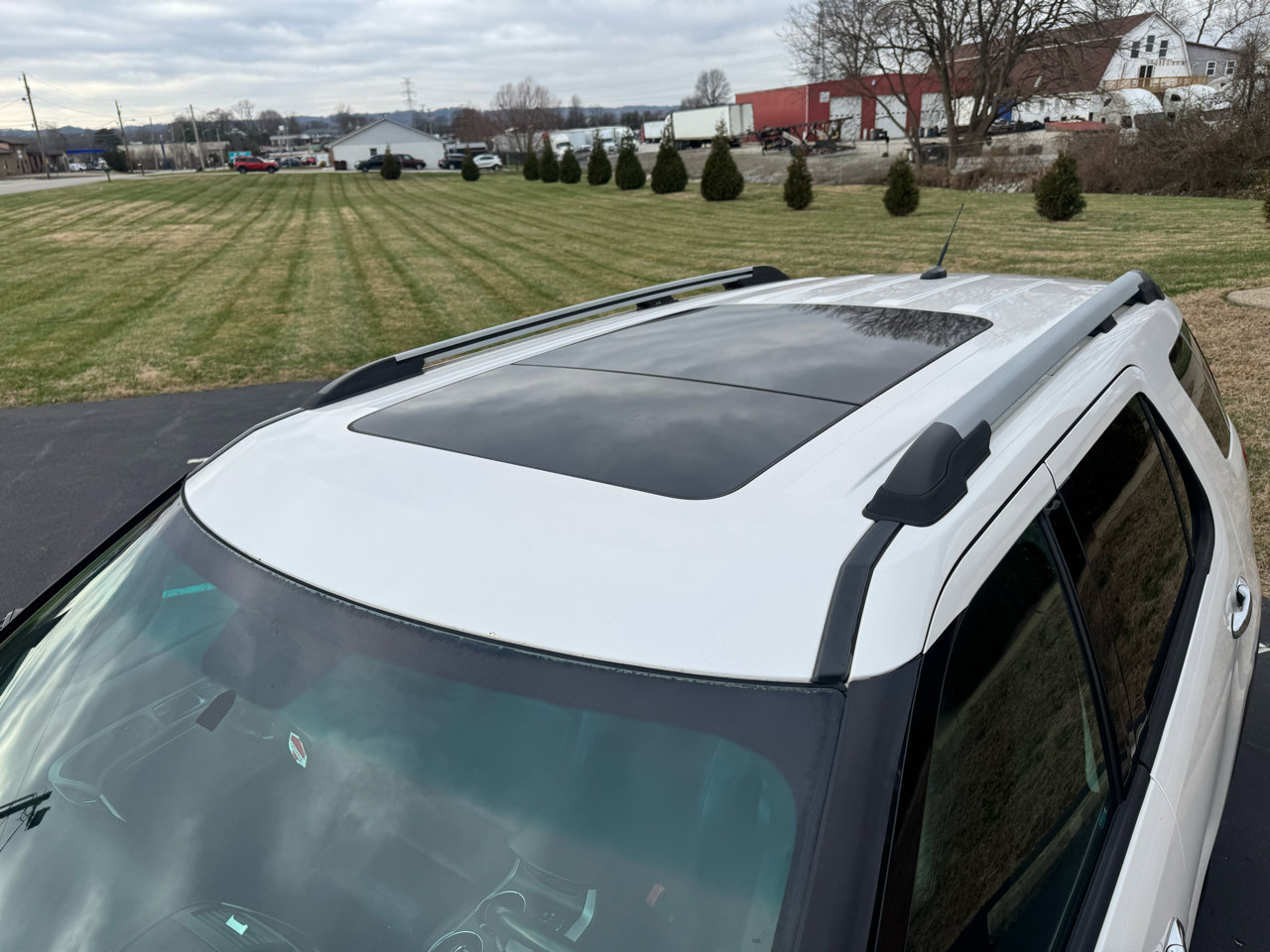 Used 2013 Ford Explorer XLT image 17