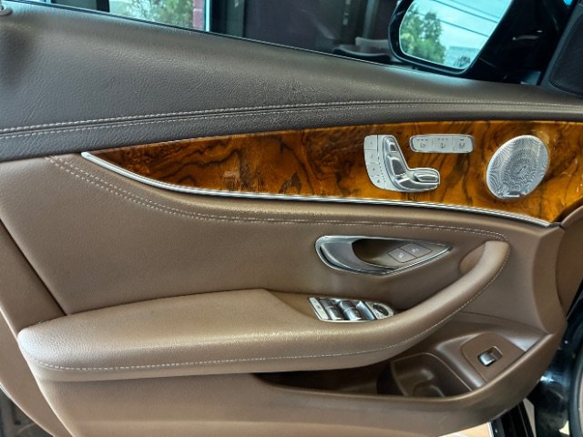 Used 2019 Mercedes-Benz E 300 4MATIC w/ Driver Assistance Package image 14