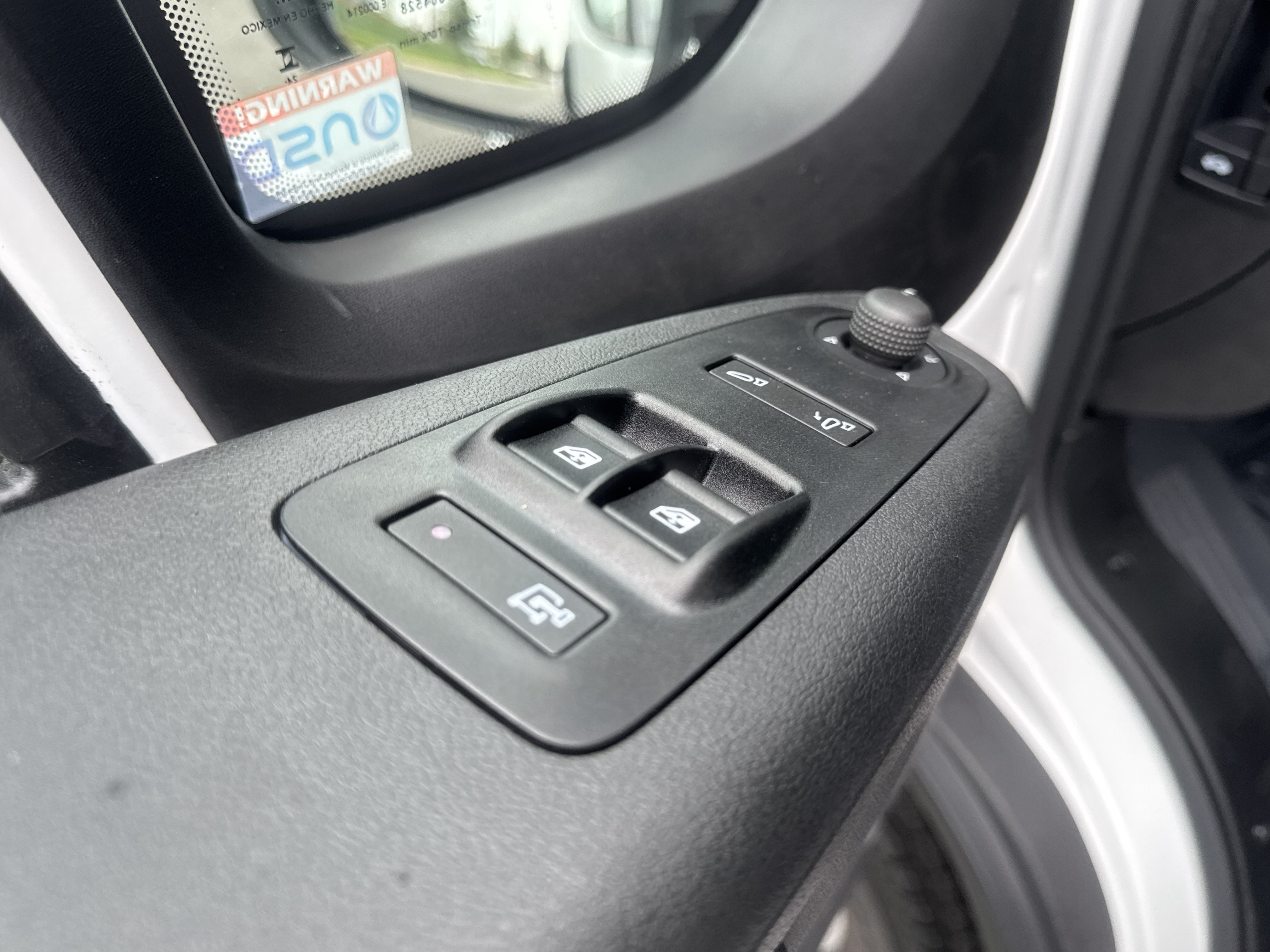 New 2025 RAM ProMaster 3500 w/ Premium Convenience Group FWD image 15