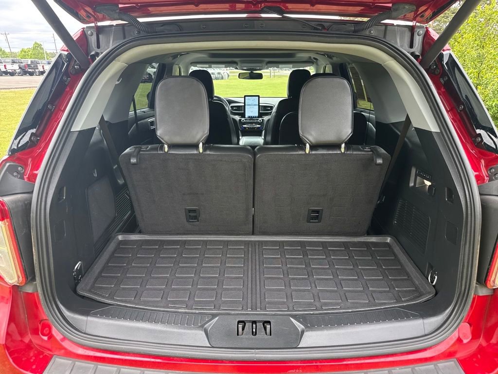 Used 2023 Ford Explorer Limited w/ Limited Technology Package image 47