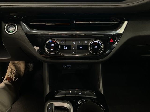 Used 2025 Buick Envista Sport Touring FWD image 20
