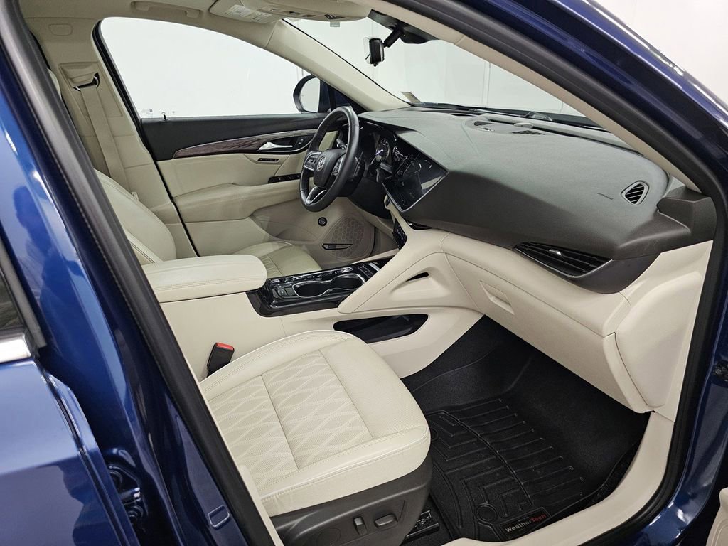 Used 2022 Buick Envision Avenir w/ Technology Package II image 28