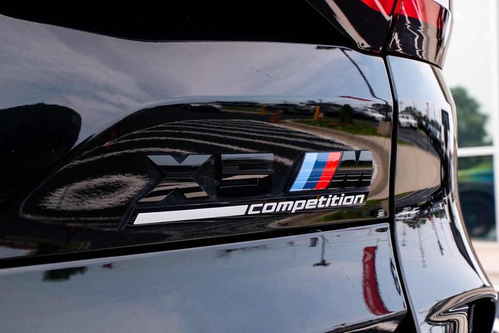 Used 2021 BMW X5 M w/ Competition Package AWD/4WD image 16