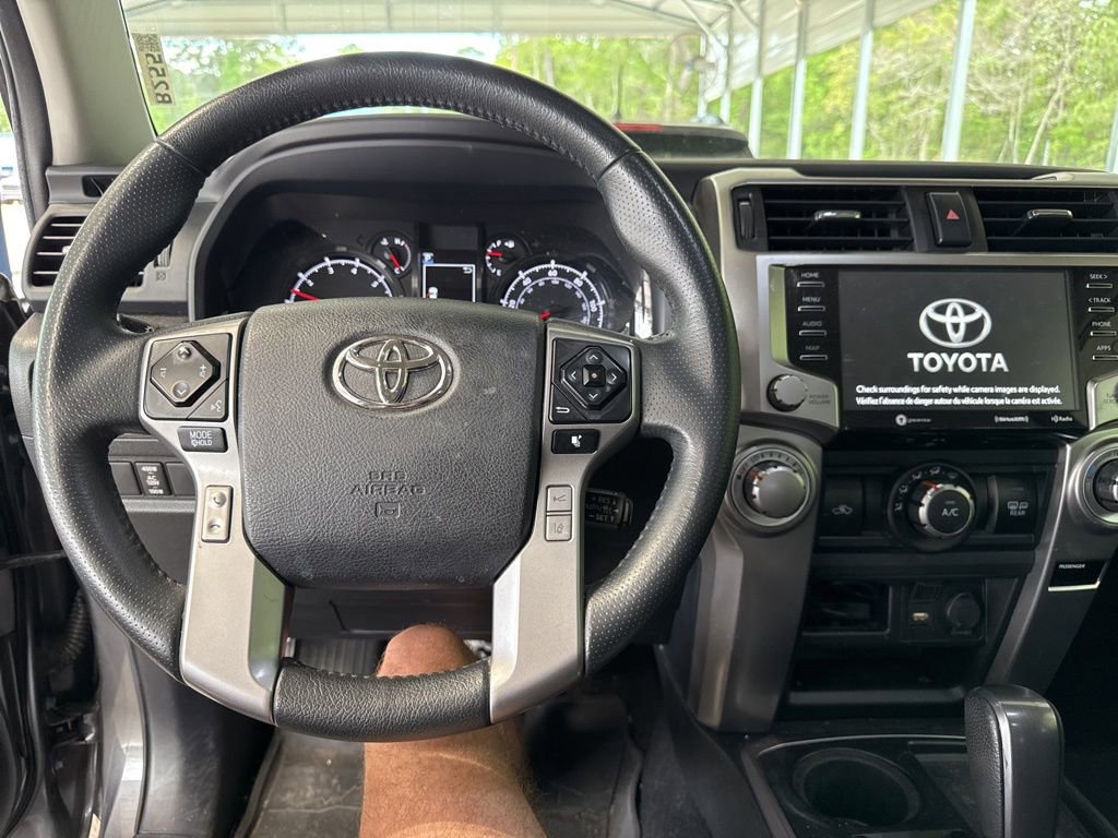 Used 2020 Toyota 4Runner SR5 Premium image 4