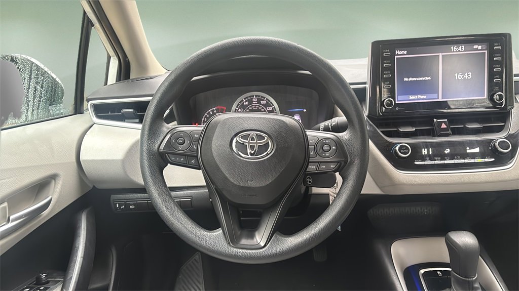 Used 2021 Toyota Corolla LE image 14