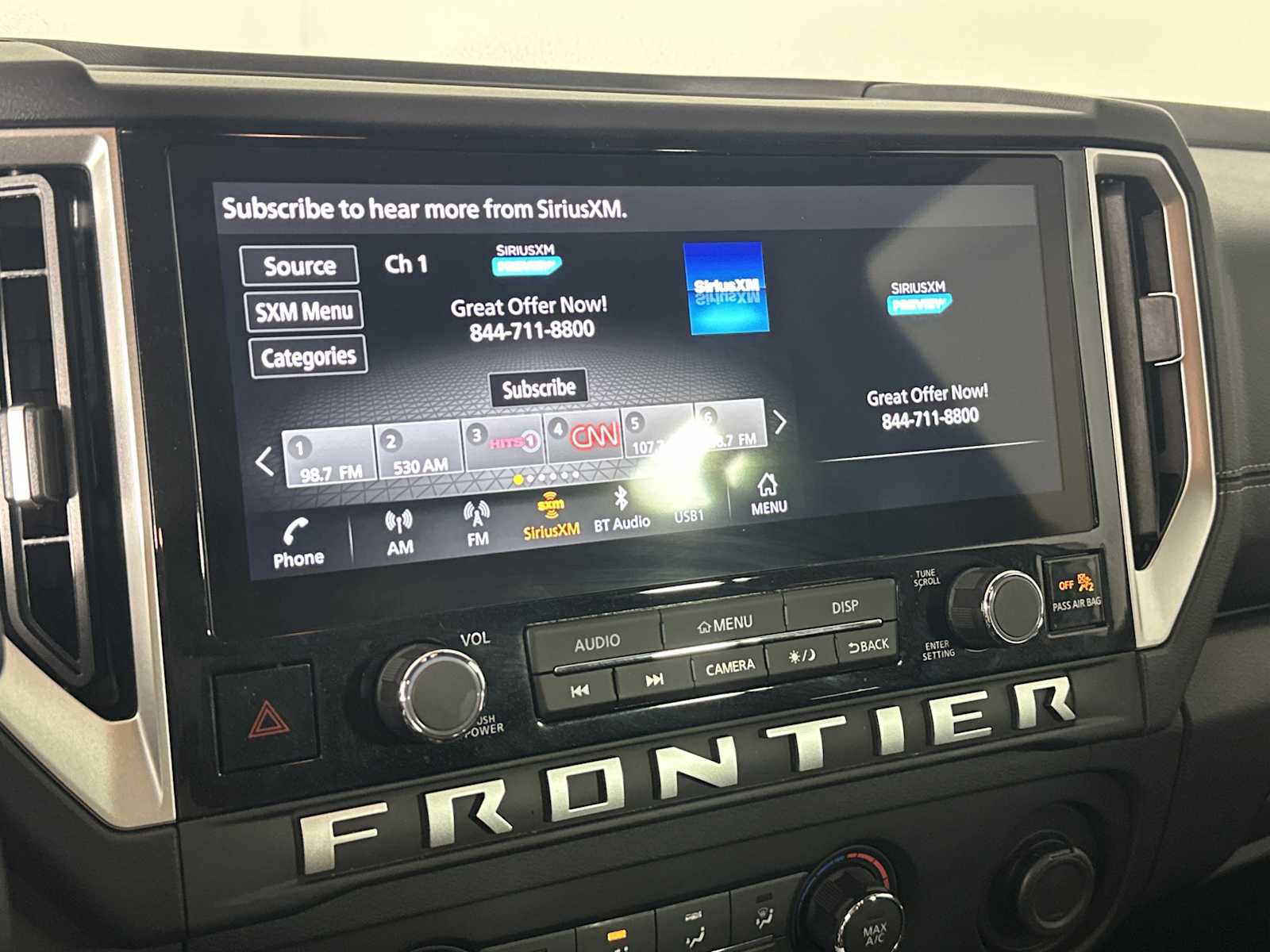 Used 2025 Nissan Frontier SV RWD image 35