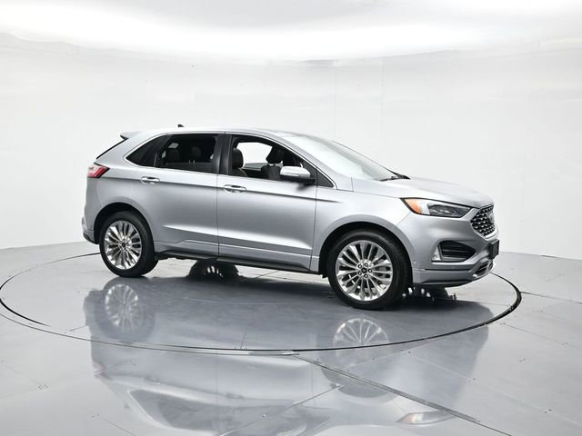 Used 2021 Ford Edge Titanium w/ Equipment Group 301A image 3