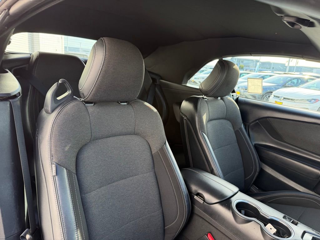 Used 2024 Ford Mustang Convertible image 17