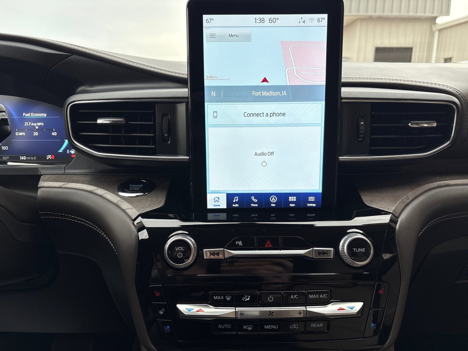 Used 2024 Ford Explorer Platinum w/ Technology Package image 21