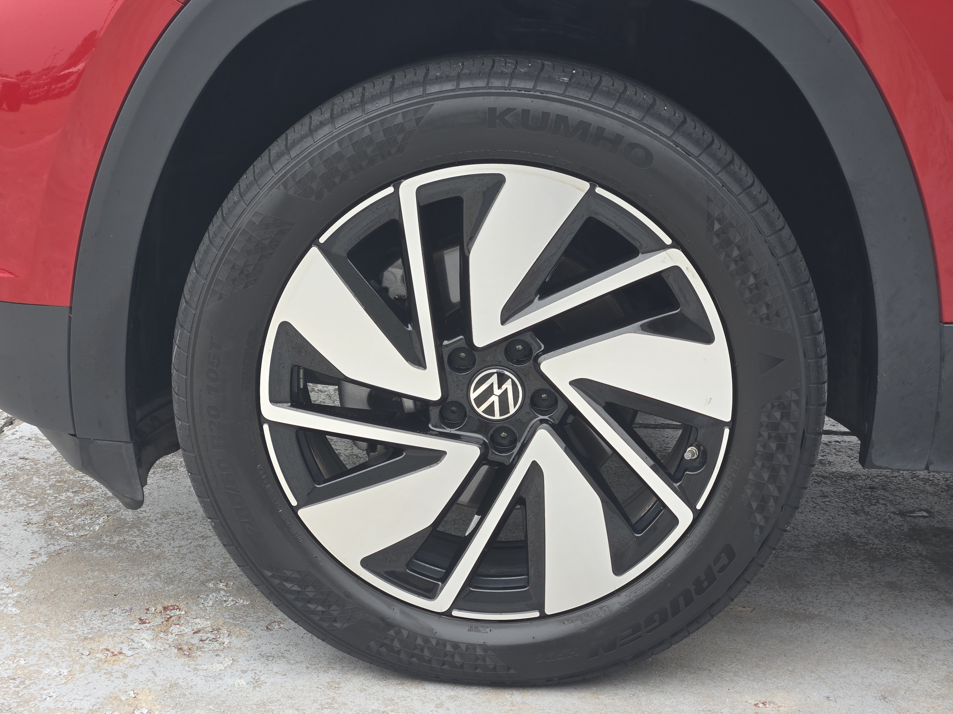 Used 2024 Volkswagen Atlas SEL AWD/4WD image 15