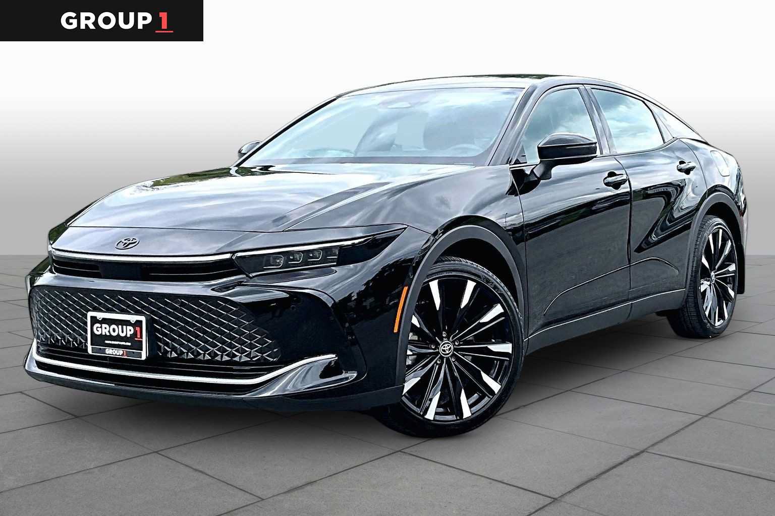 Used 2024 Toyota Crown Platinum