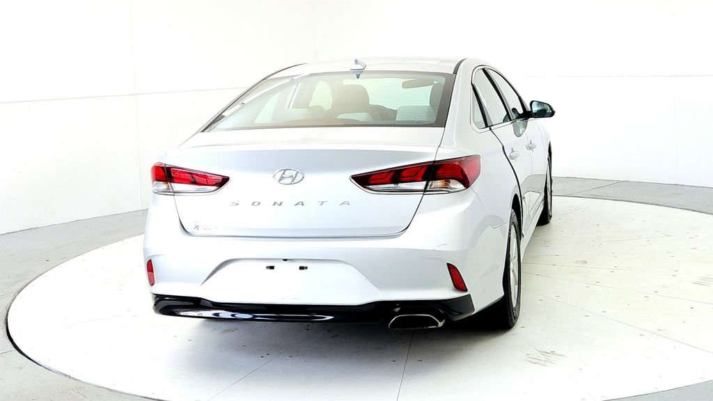 Used 2018 Hyundai Sonata SE w/ Cargo Package FWD image 5