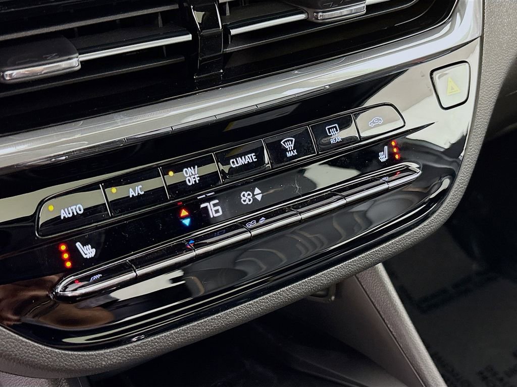 New 2026 Buick Envista Sport Touring FWD image 18