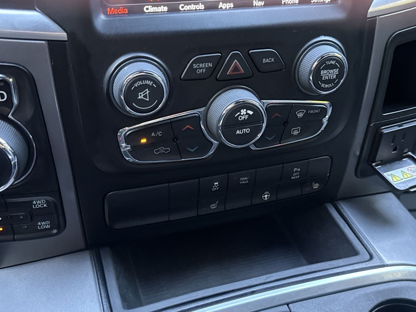 Used 2022 RAM 1500 Warlock AWD/4WD image 20